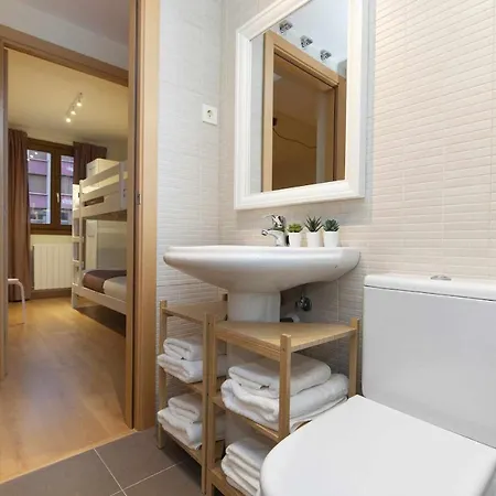 Tenaesqui Ii By Bevalle Эскаррилья